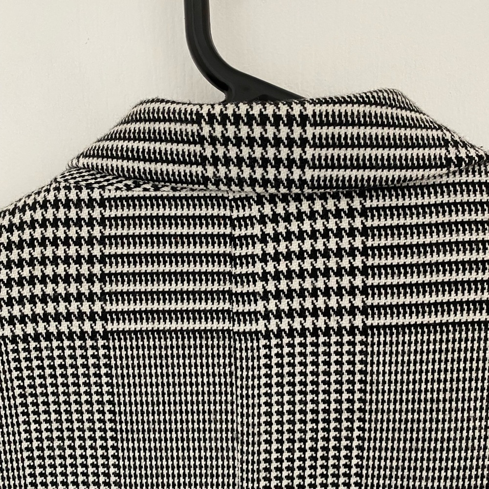 Forever 21 Black and White Houndstooth Blazer - Picture 7 of 11